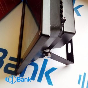 قاب پروژکتور 50 وات ال ای دی درایور پشت وزن تقریبی 1300 گرم