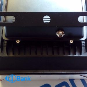 قاب پروژکتور 50 وات ال ای دی درایور پشت وزن تقریبی 1300 گرم