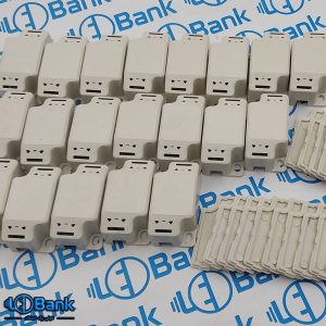 باکس پلاستیکی سایز 21 در 40 به ارتفاع 19 میلیمتر مناسب درایور ال ای دی و غیره..
