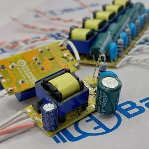 led درایور 5 الی 7 در یک وات ولتاژ ورودی 220 ولت متناوب