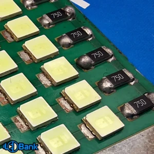ماژول ال ای دی 18 وات فیروزه ای ولتاژ ورودی 12 ولت 43 در 43 میلیمتر